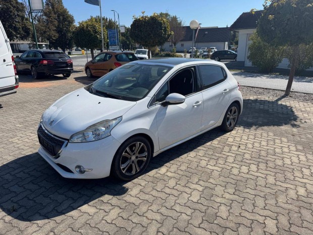 Peugeot 208 1.4 VTi Allure 134.000 KM!