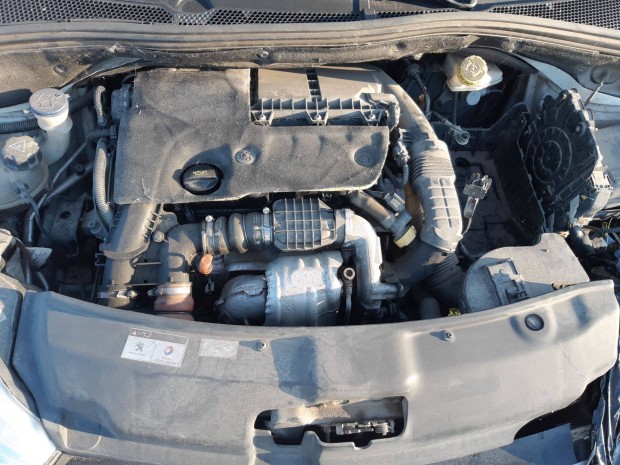 Peugeot 208 1.6 Blue HDI Van DV6FE FAP dízel motor egyben