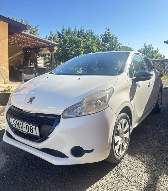 Peugeot 208 2015
