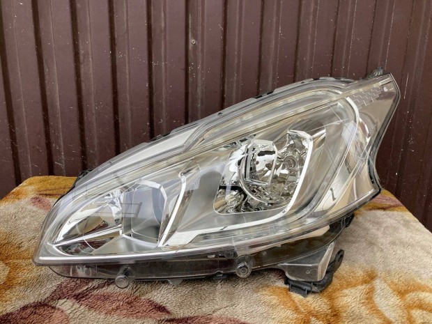 Peugeot 208 GTI bal els led projektor fnyszr lmpa