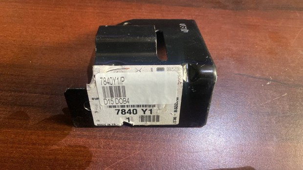 Peugeot 208 els srvd als tart 7840Y1 elad