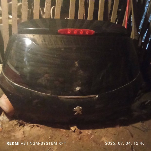 Peugeot 208 hátsó ajtó komplett