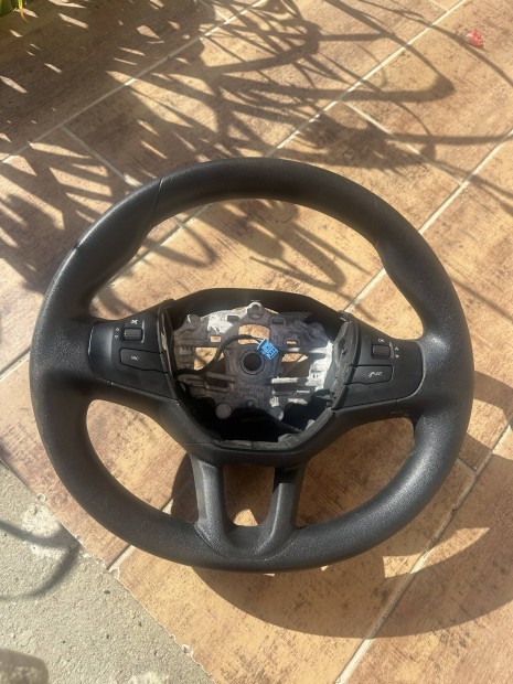 Peugeot 208 képen látható alkatrészek eladok.