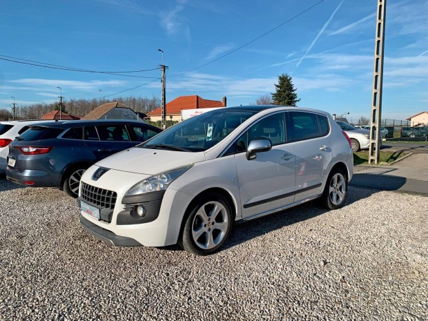 Peugeot 3008 1.6 HDi Allure Navi.vegtet.Head-...