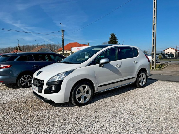 Peugeot 3008 1.6 HDi Allure Navi.vegtet.Head-...