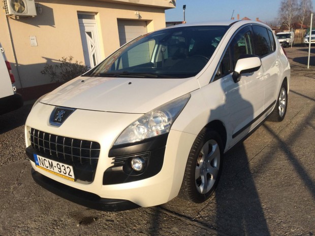 Peugeot 3008 2.0 HDi Allure Gyngyhz fehr+nav...