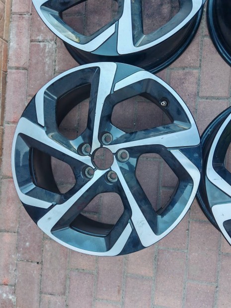 Peugeot 3008 5008 suv citröen c5 aircross 18col gyári alufelni 5x108