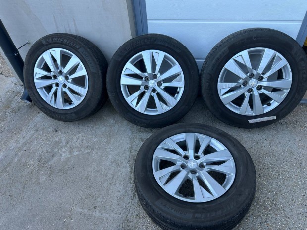 Peugeot 3008 -hoz gyri 17-es alufelni szett elad