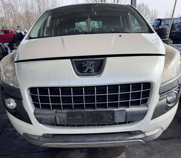 Peugeot 3008 l�kh�r�t�,homlokfal,s�rv�d�,l�mpa,motorh�ztet�