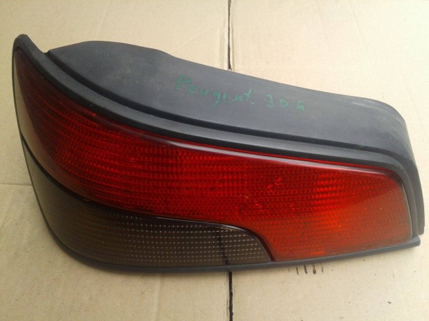 Peugeot 306 2.0 HDI bal hátsó lámpa