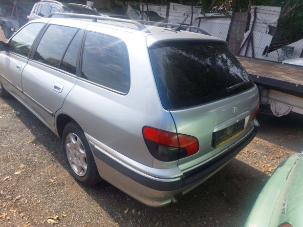 Peugeot 306 Break karosszria elemei