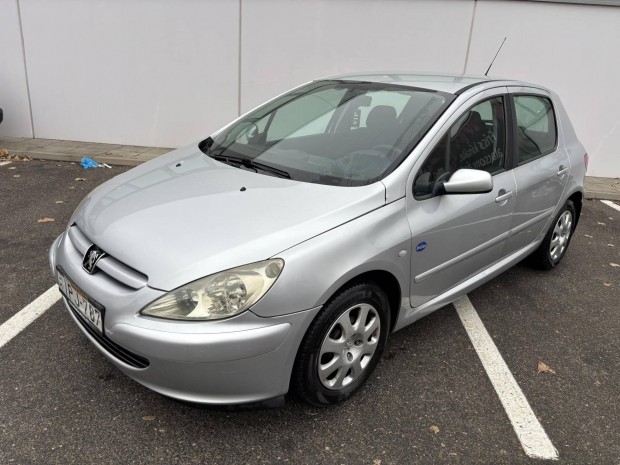 Peugeot 307 1.4 16V Presence Alkalmi R