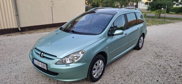 Peugeot 307 1.6 16V SW 2005 240.000 KM 7 Személyes Panorámatető Klimás