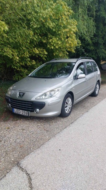 Peugeot 307 1,6 HDI D-Sign elad