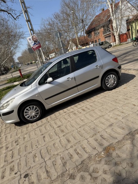 Peugeot 307 1.6 benzin kl�m�s 136.000km