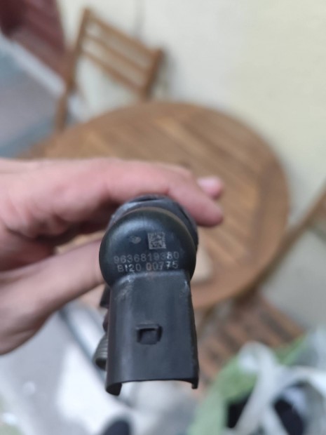 Peugeot 307 2.0 HDI használt de felújított porlasztók