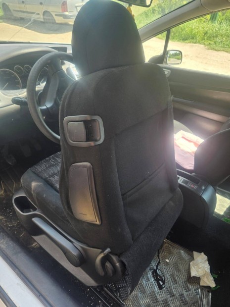 Peugeot 307 3 ajtós bal első ülés 35000
