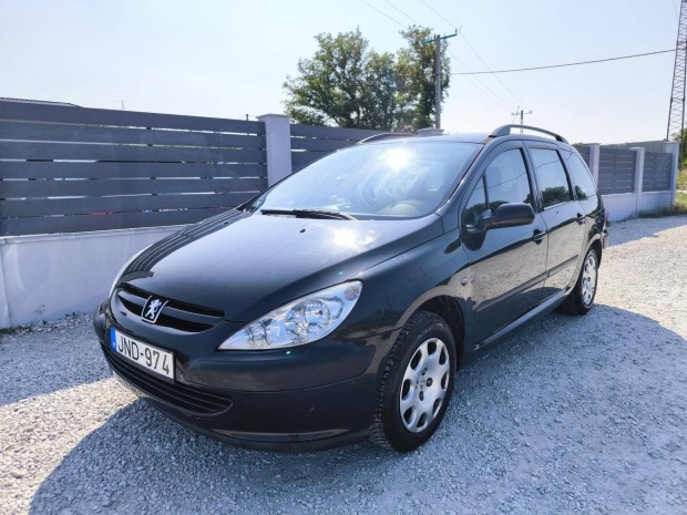 Peugeot 307 Break 1.4 16V Presence Digitklíma!...