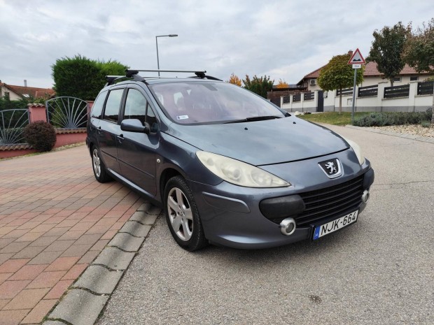 Peugeot 307 Break 1.6 HDi Symbole 274e Km!