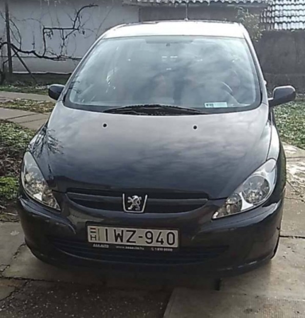 Peugeot 307, fekete, tli, s nyri gumikkal