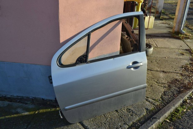Peugeot 307 bal első ajtó! Színkód: Eza