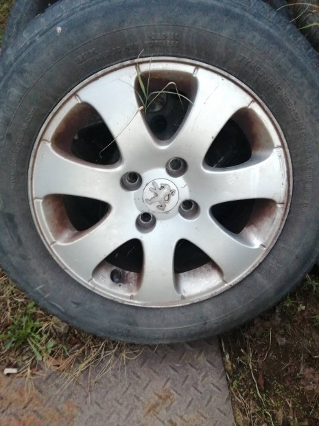 Peugeot 307 gyri alufelni  15 colos