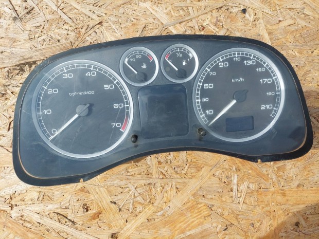 Peugeot 307 racsoport. 