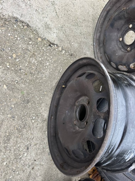 Peugeot 308 15 colos 4x108  Et 26 lemezfelni elad .