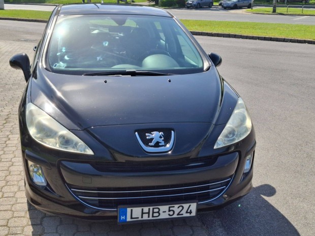 Peugeot 308 1.4 B ,Szervokormány