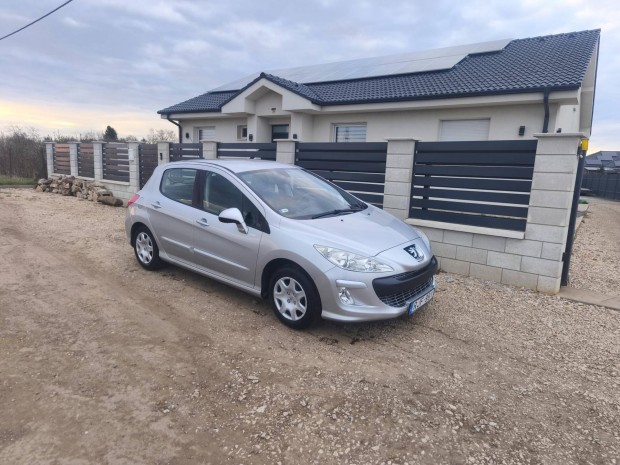 Peugeot 308 1.4 VTi Confort Millesim200