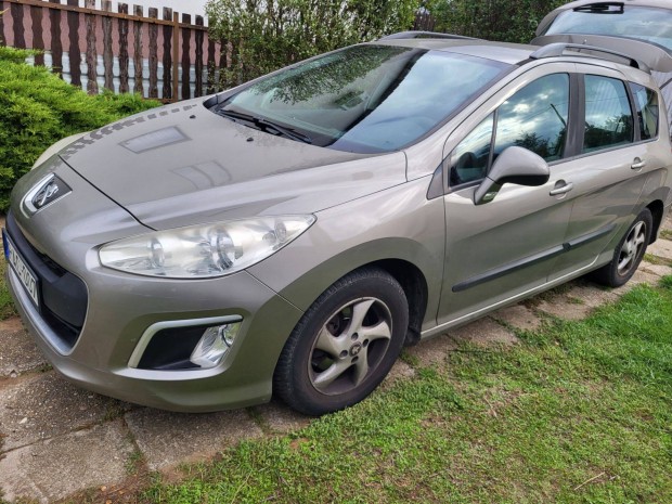 Peugeot 308 1.6 e-HDi Sw Nyíregyháza