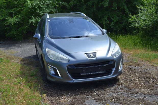 Peugeot 308 SW 2011 bontási alkatrész bontás Motorkód: 5F01 Szín: Kthc