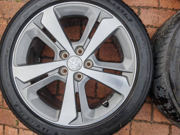 Peugeot 308 T9 gyári 17col alufelni 5x108 225/45r17 Michelin