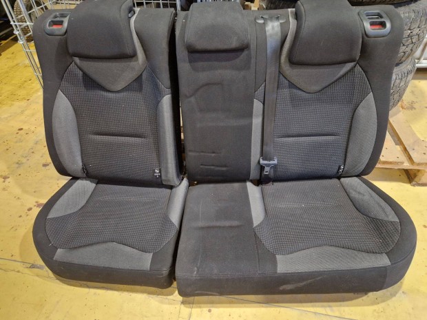 Peugeot 308 hátsó üléssor - 3 ajtós - 2007-2013 évjárat