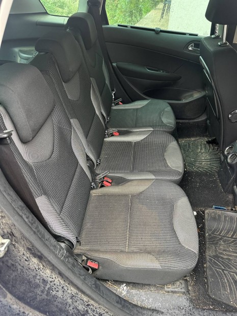 Peugeot 308 sw hátsó pótülés eladó .