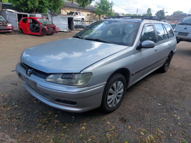 Peugeot 406 2.0 alkatrészei