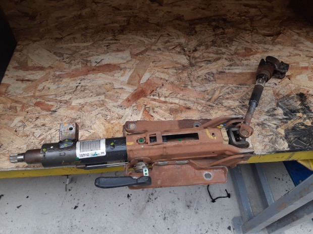 Peugeot 407 Korm�nyoszlop + Korm�nykard�n