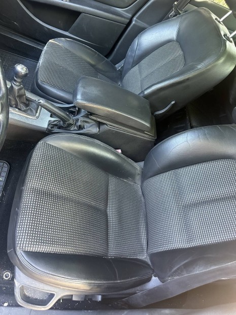 Peugeot 407 elektromos fél belső eladó