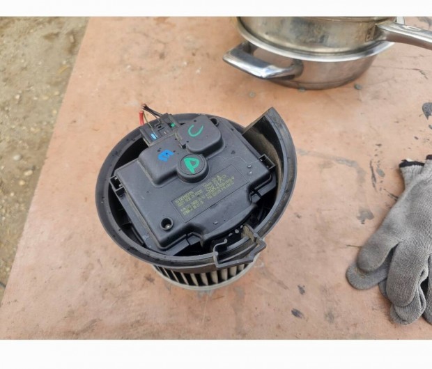 Peugeot 407 fütés motor fütömotor 12000