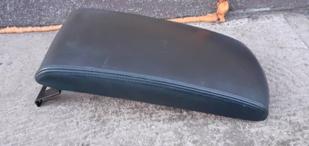 Peugeot 407 gy�ri els� k�ny�kl� fed�l k�ny�kl�box fed�l