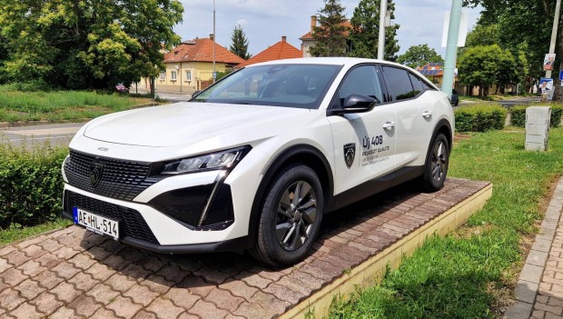 Peugeot 408 1.2 Puretech Allure EAT8 Tesztautó!...