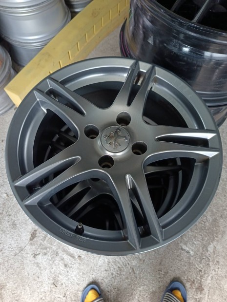 Peugeot 4x108 16 col alufelni szett