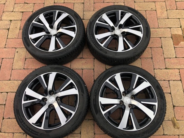 Peugeot 4x108 17" gyári alufelni agy: 65,1