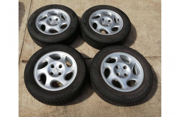 Peugeot 4x108 gyri alufelni 15" 195/65 R15 hozz val csavarokkal