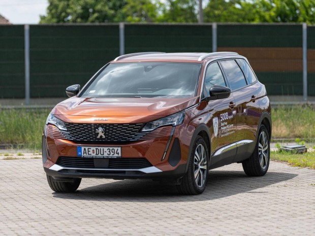 Peugeot 5008 1.2 Hybrid Allure Pack e-DCS6 (7 s...