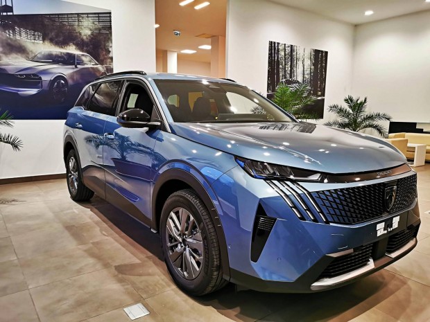 Peugeot 5008 1.2 Hybrid Allure e-DCT6 (7 szem�l...