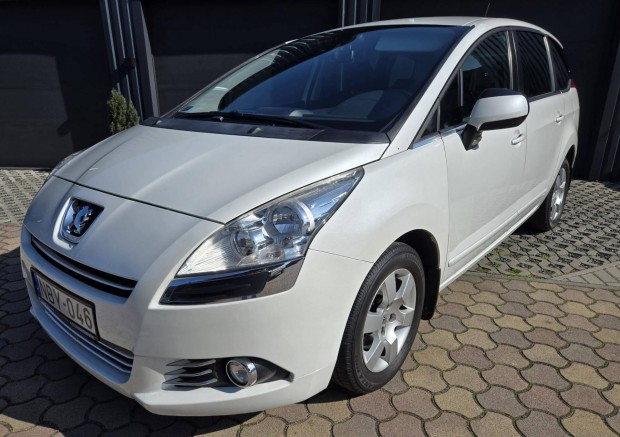 Peugeot 5008 1.6 HDi Access Végig Vezetett SZER...