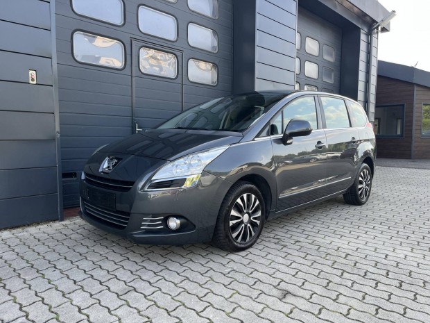 Peugeot 5008 1.6 HDi Active Szervizelt / Navi /...