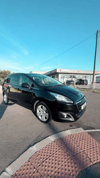 Peugeot 5008 2.0 HDi Allure (7 személyes ) 7 SZ...