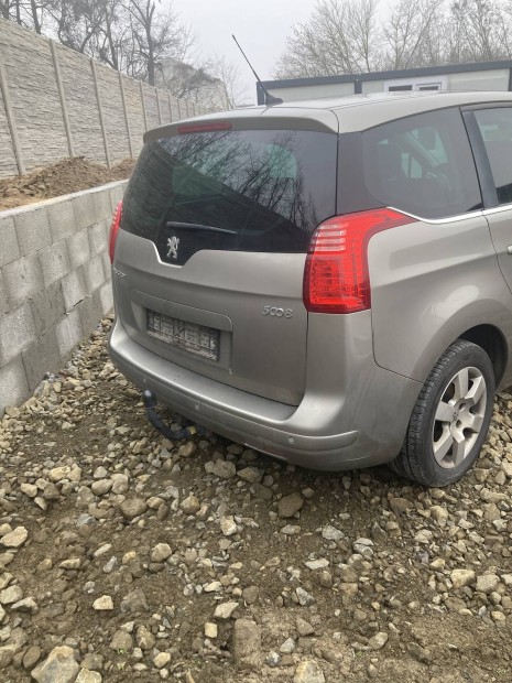 Peugeot 5008 (1,6 Hdi ) bontott alkatrészei (Evgc színkód)